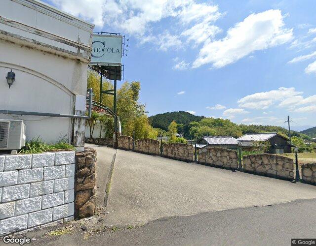 ホテル チョコレ御所店【GIFTグループ】 右側からの外観