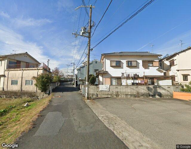 アイネ貝塚店 左側からの外観
