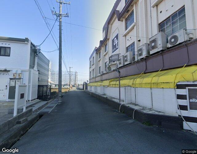 アルベルティーナ 右側からの外観