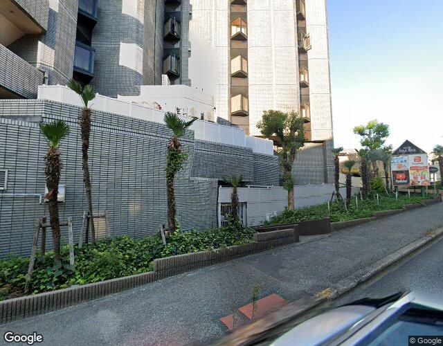 SHASHA（豊中店） 左側からの外観