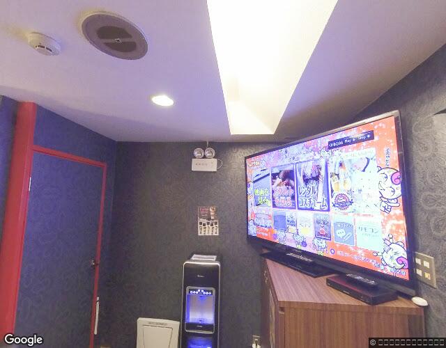 なんでやねん（旧おとぼけビーバー難波） 裏側からの外観