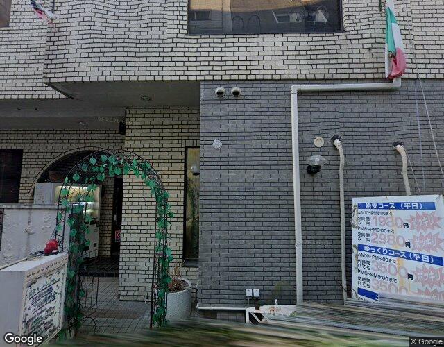 松屋 裏側からの外観