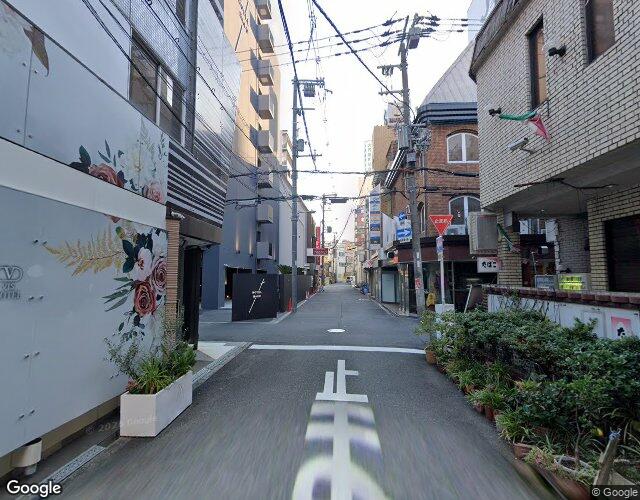 松屋 右側からの外観