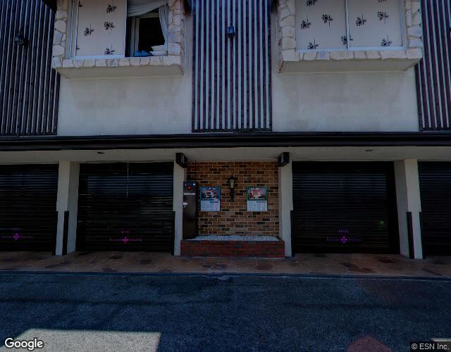 このへんのアジア 裏側からの外観