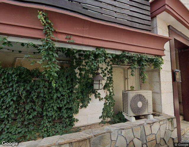 Hotel Times 8B 三宮 左側からの外観