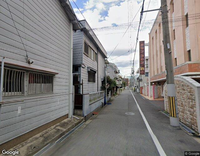 ビッグアップル 右側からの外観