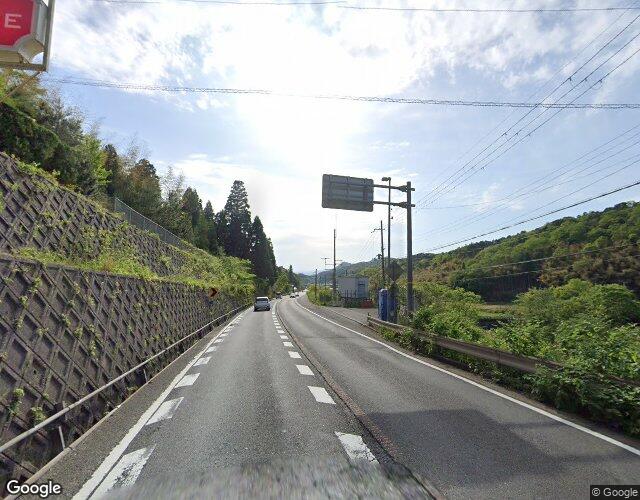 シャルル 左側からの外観