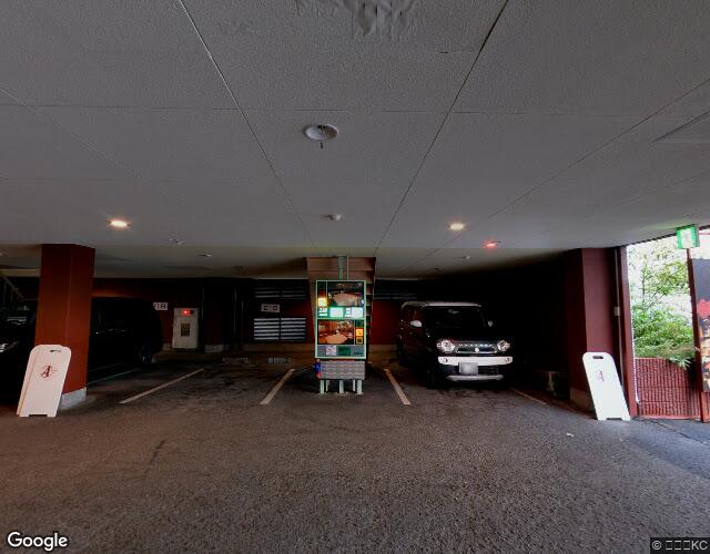 ホテル AI (Anytime Inn) 右側からの外観