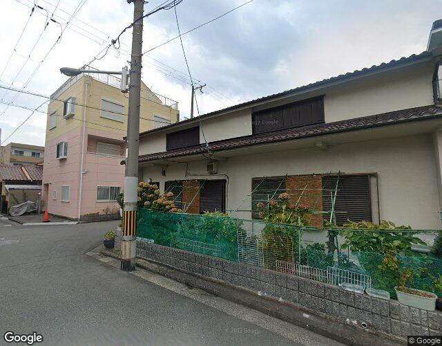 ローズリップス 右側からの外観