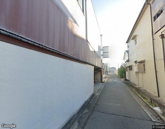 ロンシャン 右側からの外観