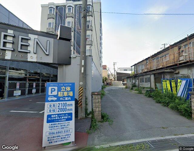 HOTEL the QUEEN 豊中 左側からの外観