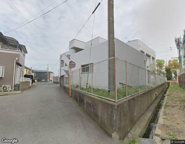 ココモアルーア 右側からの外観