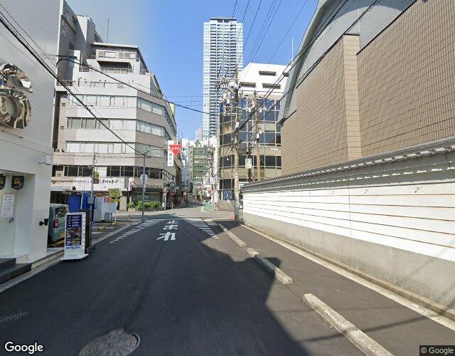 HOTEL SIX 左側からの外観