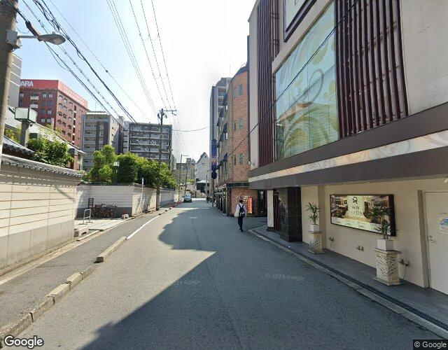 HOTEL SIX 右側からの外観