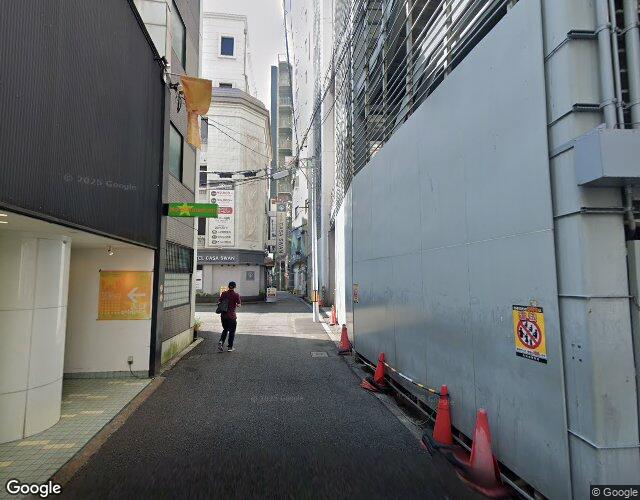 アメリカン 裏側からの外観