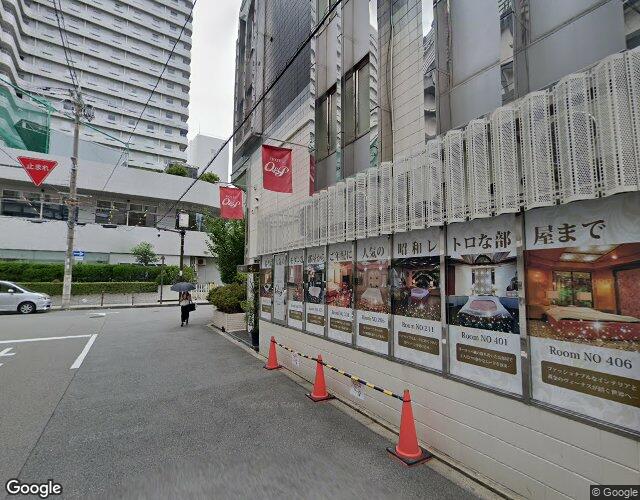 ホテル ジュエリージュエリー 十三 左側からの外観