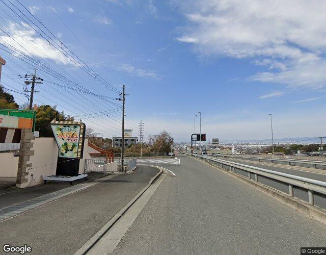 AURA RESORT四條畷店 左側からの外観