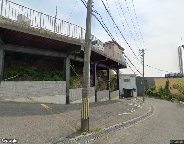 AURA大東店 裏側からの外観