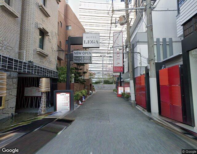 プチソーラ 左側からの外観