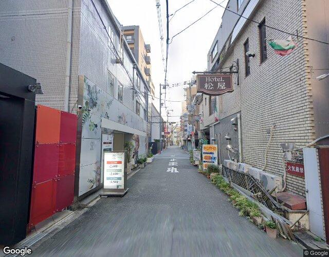 プチソーラ 右側からの外観