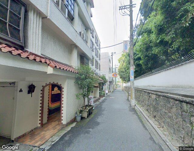 ホワイト 裏側からの外観