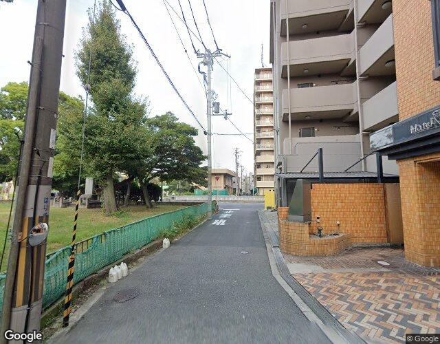 マルシェ 左側からの外観