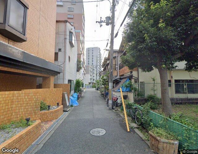 マルシェ 右側からの外観