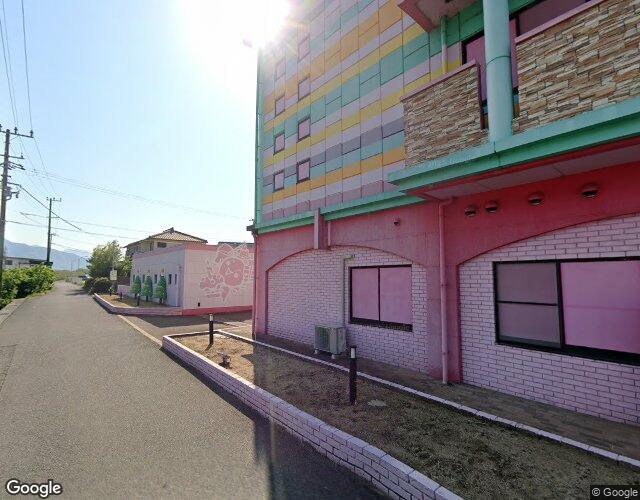 ホテル チャペル☆クリスマス かつらぎ 左側からの外観