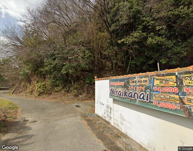 バンガローニライカナイ 左側からの外観