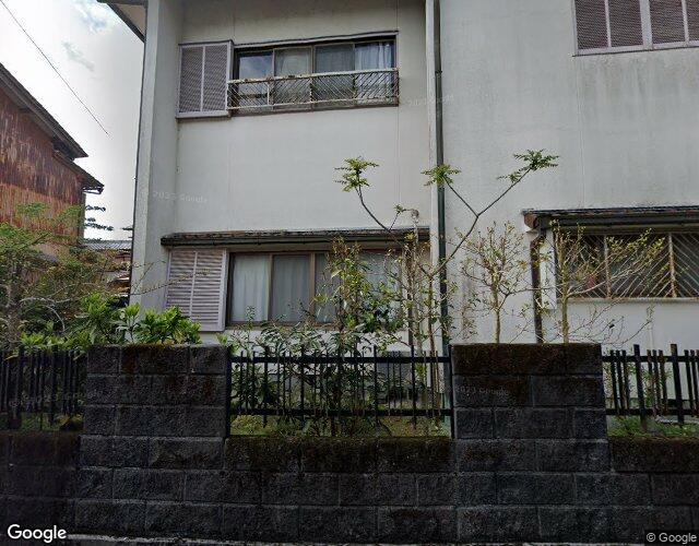 32 裏側からの外観