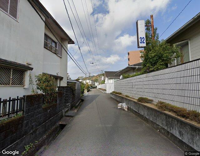 32 左側からの外観