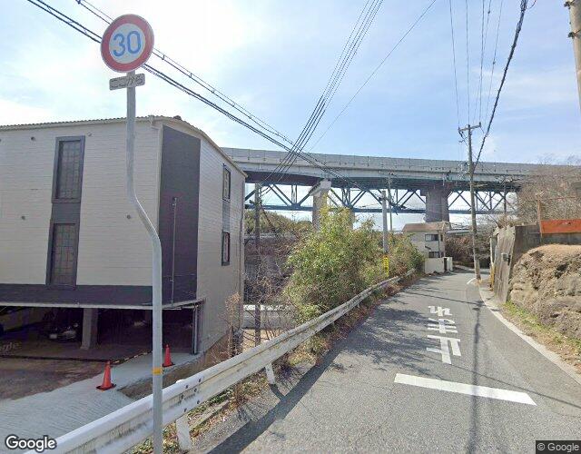 ベーシック ホテル 裏側からの外観