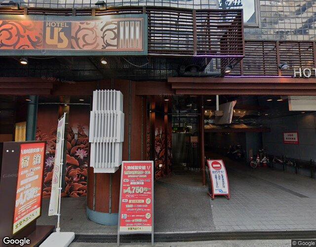 ホテル ユーズ 裏側からの外観
