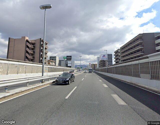 FULULA 右側からの外観