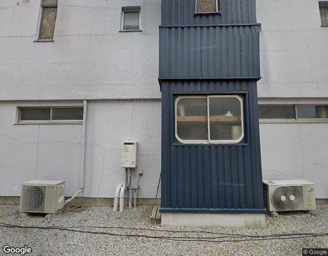 プレゼント ホテル スタイリッシュ（旧サンエイト）【スタイリッシュグループ(おとぼけビーバー)】 裏側からの外観
