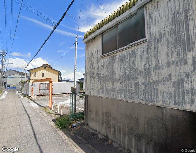 プレゼントホテル ChuChu西尾 右側からの外観