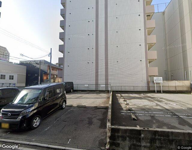 ラトゥール名古屋 裏側からの外観