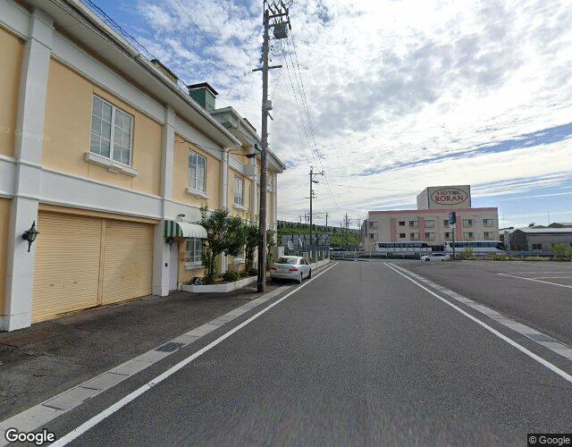 リゾートホテル羽島インター店 右側からの外観