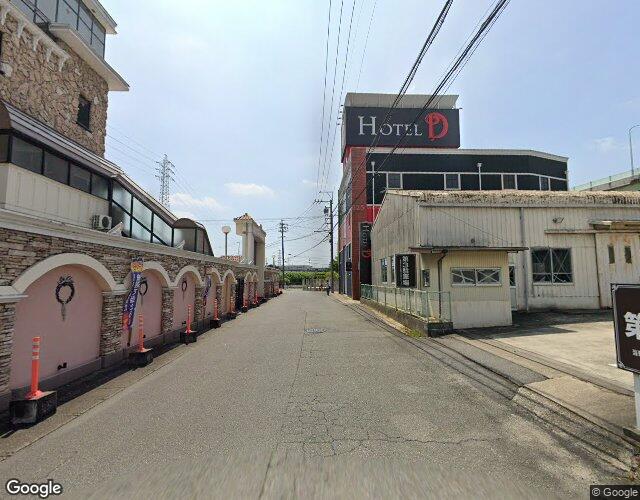 HOTEL Birthday 楠店 左側からの外観