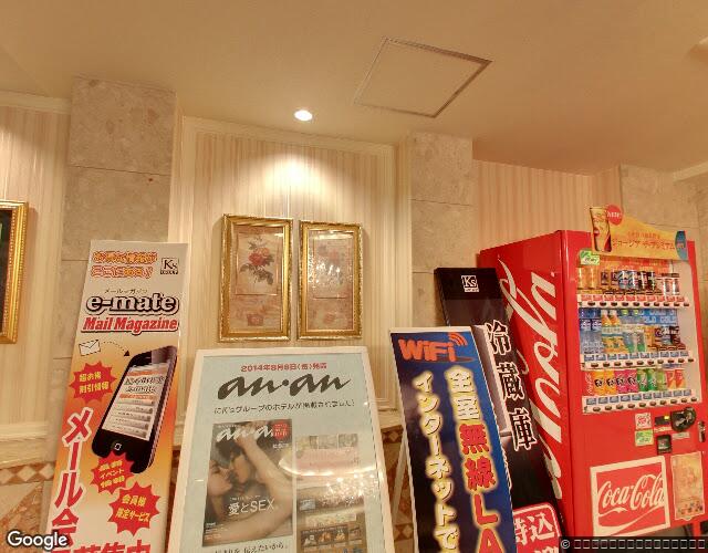 HOTEL Antoinette -SPA RESORT- 右側からの外観