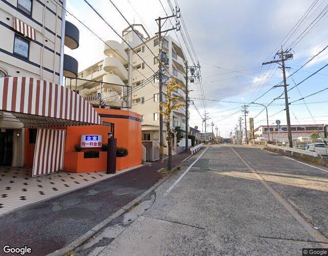 MIO CRILLON 裏側からの外観