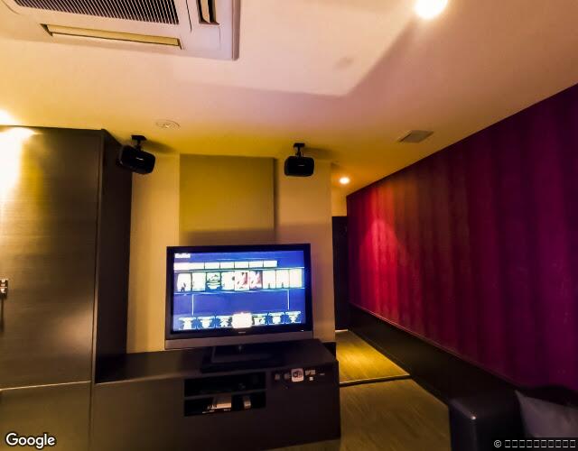 HOTEL O2 右側からの外観