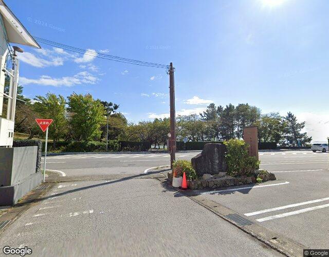ビーチ 裏側からの外観