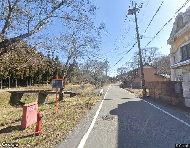 マドンナ 右側からの外観