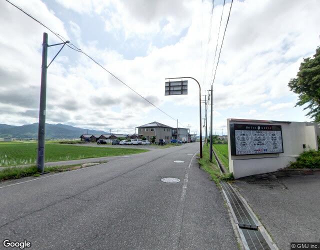 Xenia三雲店 左側からの外観