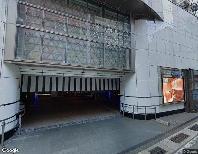 ウィング 裏側からの外観