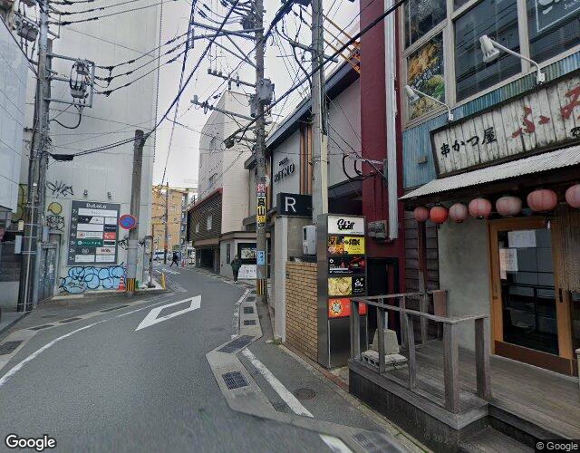 ウィング 左側からの外観