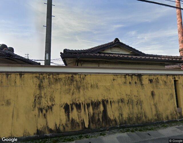 ファンファ 裏側からの外観