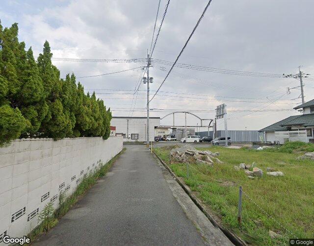 エルミー 右側からの外観
