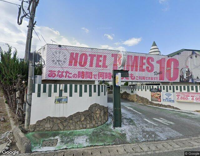 ホテル グリーンバナナ中津店 左側からの外観